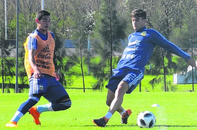 Sin descanso. Lovera trabaja con la pilcha de la selección. El juvenil será sparring.