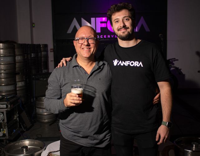 Federico Martínez y su padre y socio, Guillermo Martínez, al frente de Ánfora.