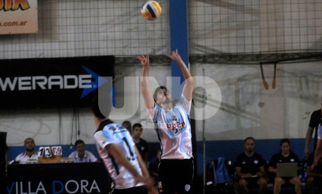 Villa Dora no pudo ante Mar Chiquita en el arranque de la Liga A2 de vóley