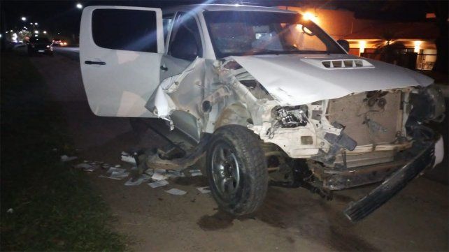 Violento choque entre dos vehículos en Belgrano y Gobernador Fabre de Chajarí