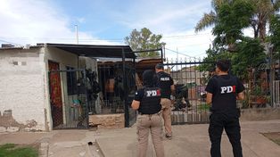 Allanamientos simultáneos en Rafaela: cuatro detenidos y secuestro de drogas