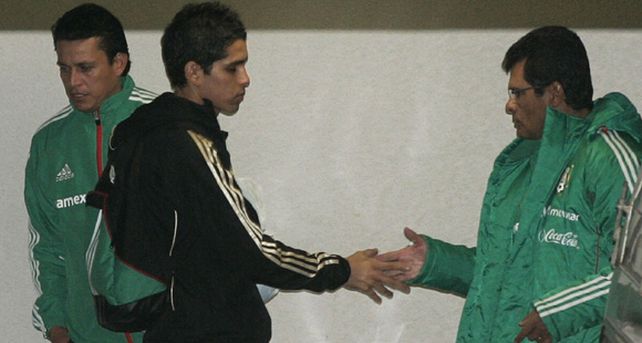 Ocho jugadores mexicanos suspendidos por entrar prostitutas a la concentraci&oacute;n