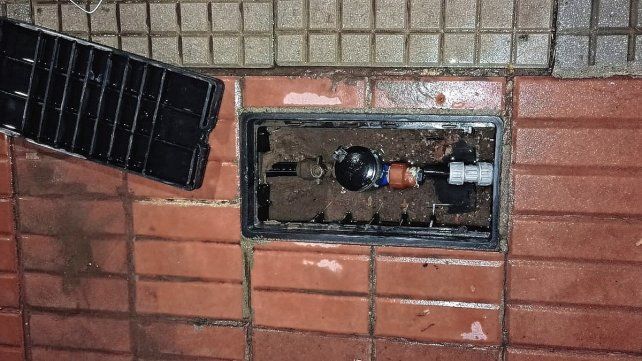 Un joven fue identificado por cámaras por el robo de una moto en Paraná. Lo interceptaron y dijo que la vendió. El comprador lo admitió y la devolvió.