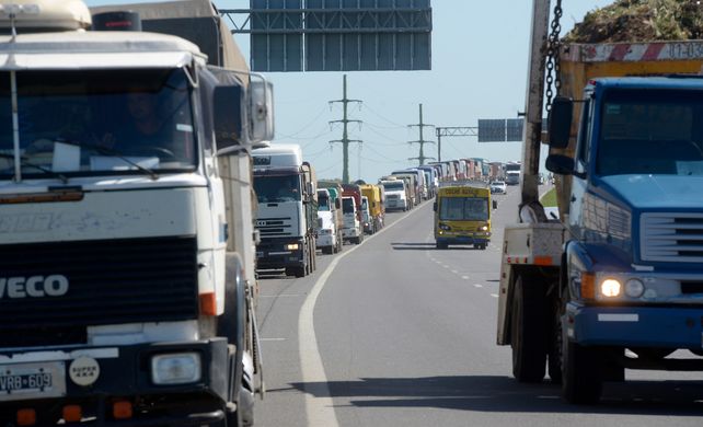 El sector del transporte de granos consensuó un incremento de la tarifa referencial del 19