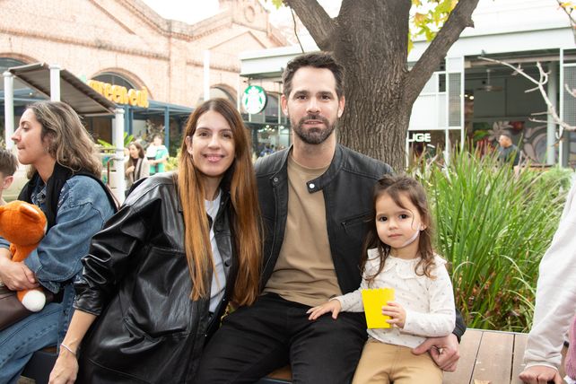Yamila Sosa y Germán y Delfina Aguilar