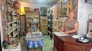 Carina Cottonaro se dedica al rubro de las antigüedades desde hace 15 años.