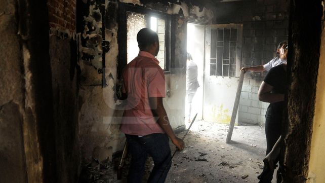 Incendiaron y provocaron destrozos de manera intencional, en la parroquia Nuestra Señora de Pompeya