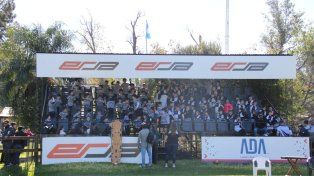Estudiantes estuvo en Corrientes con sus equipos infantiles.