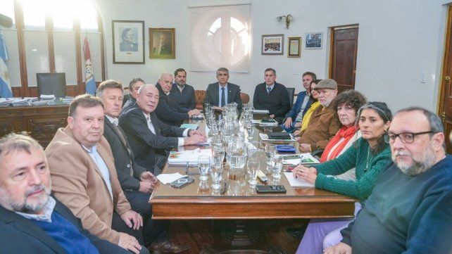 Siguen las reuniones para discutir paritarias 2025 con Estatales 