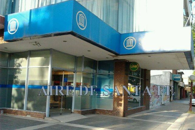 Delincuentes robaron en la sucursal del Banco Nación de Santo Tomé
