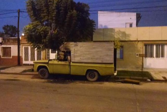 Tres nuevos vehículos fueron incendiados durante la madrugada en la ciudad