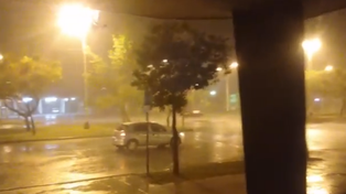 VIDEO: llueve intensamente en toda la ciudad y piden precaución