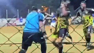 Villa Elisa: un árbitro se agarró a las trompadas con los jugadores.