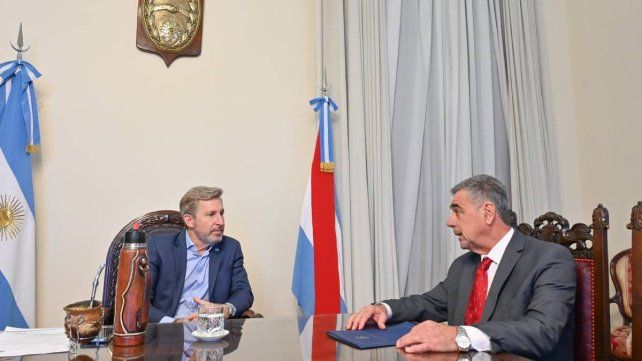 El gobernador Rogelio Frigerio mantuvo un encuentro de trabajo con el intendente de Villa Urquiza