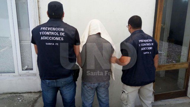 Detención. El momento en que Villarroel fue llevado a sede policial para ser identificado.&nbsp;