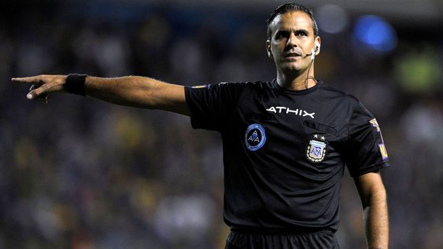 Ariel Penel fue parado después del polémico arbitraje del choque entre Gimansia y Sarmiento.&nbsp;