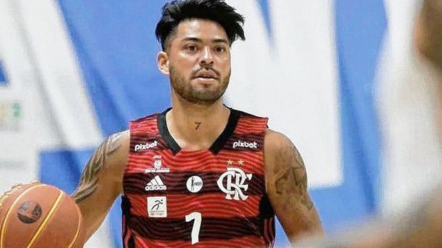 Nicolás Penka Aguirre jugó en Brasil y podría volver al país para jugar por segunda vez en Boca.