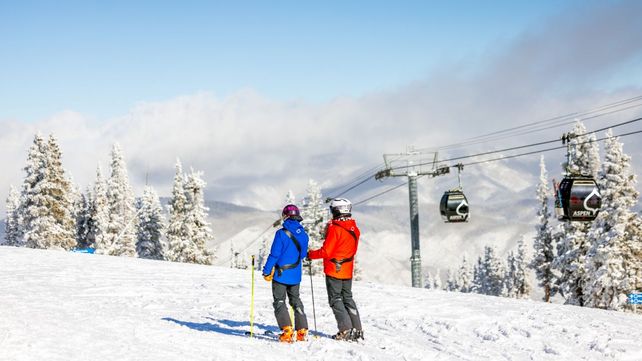 Aspen tiene uno de los centros de esquí más grandes del mundo pero también muchas otras cosas para descubrir.
