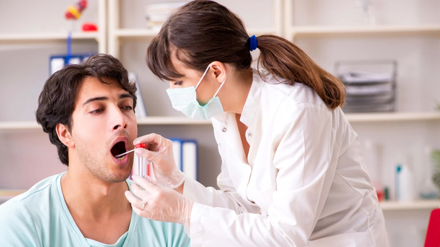Coronavirus: qué son y qué opinan los expertos sobre los test de saliva