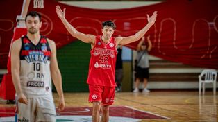 Adrián Boccia, símbolo de Provincial y determinante en la serie ante Deportivo Viedma.