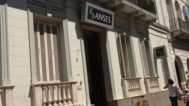 Qué pasará con los servicios públicos nacionales este fin de semana largo