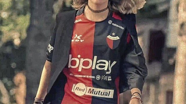 Colón mostró la nueva camiseta para la temporada 2026 en redes