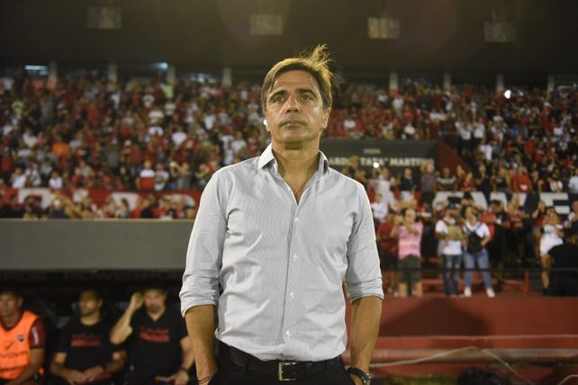 Sanguinetti was the first Newell's coach who appointed current President Ignacio Astore.