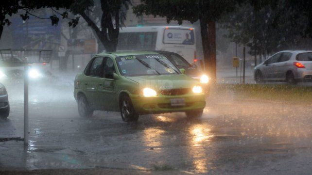 Anunciaron un alerta meteorológico por tormentas fuertes que abarca los departamentos La Capital
