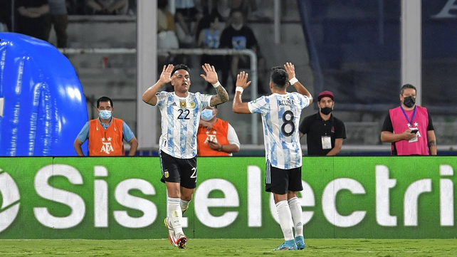 Argentina está venciendo a Paraguay con gol de Otamendi