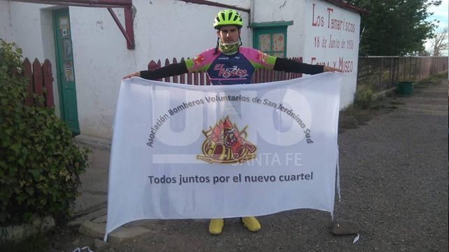 Une el país en bici para que los bomberos voluntarios de San Jerónimo Sud tengan un cuartel nuevo