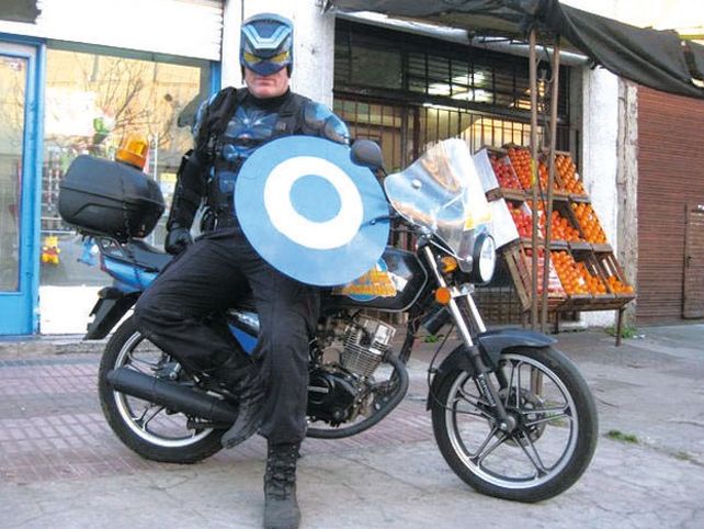 Deprimido y con miedo, el capitán Menganno dejó de patrullar las calles de Lanús