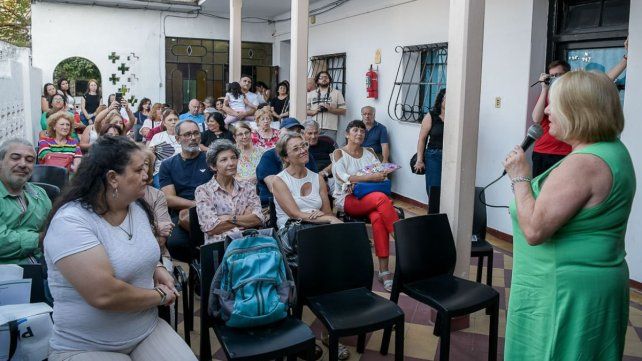 Se inauguró la Biblioteca Profesor Juan Carlos Dahlquist en el Centro Municipal de Formación y Perfeccionamiento