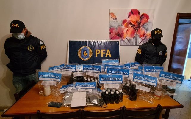 Desbarataron una organización que comercializaba un producto milagroso a base de dióxido de cloro