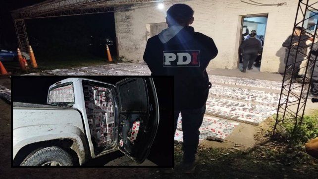 Atados de cigarrillos de contrabando incautados.