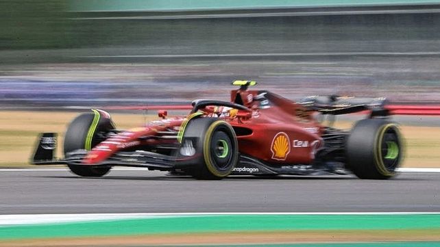El piloto español con la Ferrari doblegó sobre el final al campeón Max Verstappen.