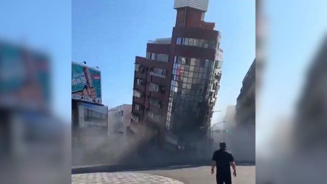 Un poderoso terremoto de magnitud 7.2 golpeó la isla de Taiwán