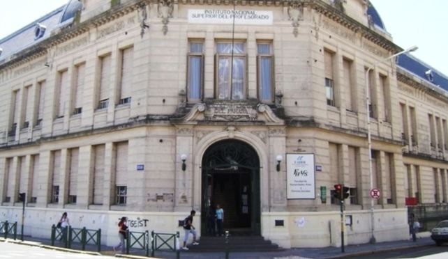 Por acoso y violencia de género, separan a un docente de la UADER
