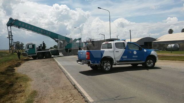 Se incendió el acoplado de un camión en tránsito por la ruta provincial Nº 13 en Estación Clucellas