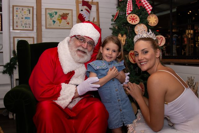 Papá Noel llegó al shopping Alto Rosario