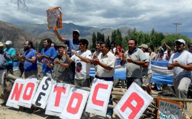 Un diputado riojano llevar&aacute; a la Justicia el conflicto minero en Famatina
