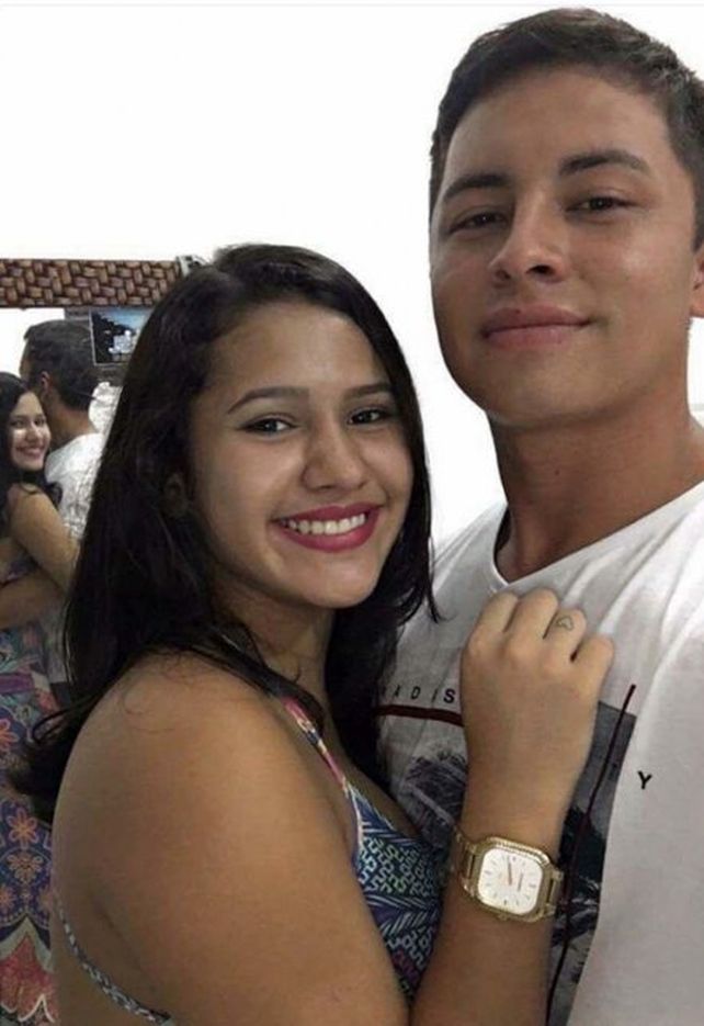 Hoy no, Satán: la selfie de una pareja que horroriza en las redes sociales