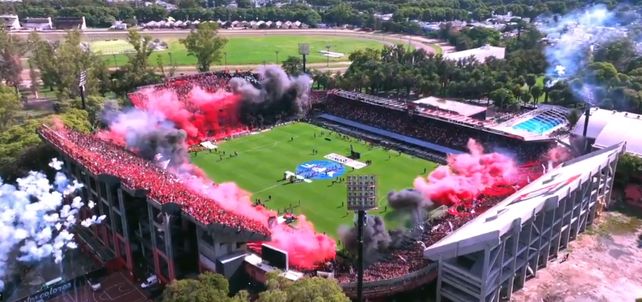 El Coloso a full. Juegan el clásico Newells-Central.