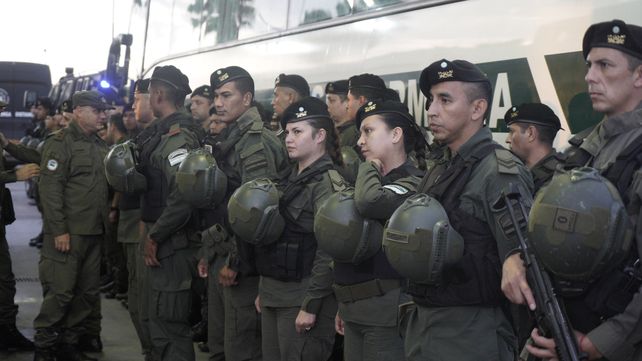Personal de Gendarmería Nacional llegó a Rosario para reforzar la seguridad.