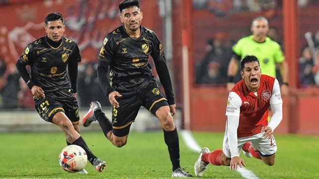 Independiente sufrió otro duro golpe. Perdió 3 a 1 ante Platense.