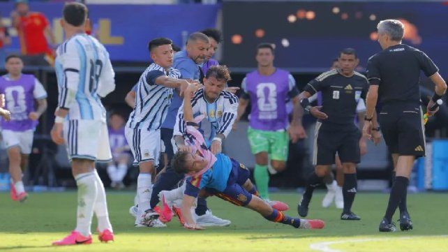 Una buena para la Selección Argentina: los sancionados del Mundial podrán cumplir sus suspensiones en amistosos.