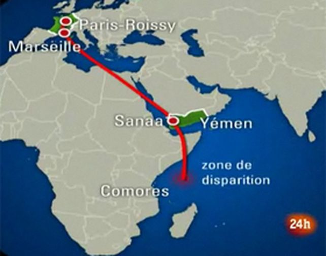 Rescatan a un ni&ntilde;o de cinco a&ntilde;os de los restos del avi&oacute;n ca&iacute;do en el Indico