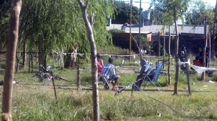 Proponen quitarle los planes sociales a quienes usurpen terrenos en Santa Fe