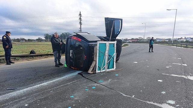 Conductor se durmió y volcó en la autovía nacional 14