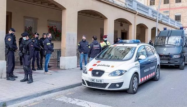Una mujer fue detenida por cortarle el pene a su jefe cuando intentó violarla