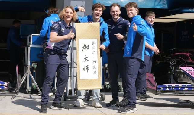 Franco Colapinto en China junto al equipo de Alpine que se prepara para el Gran Premio del fin de semana.
